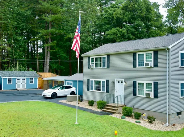 44-46 Atwood Rd, Pelham, NH 03076