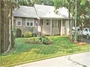 472 Shorewood Dr, East Falmouth, MA 02536
