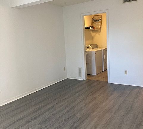 3rd image of 702 E Moody Dr