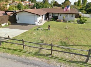 1225 Hillcrest Ln, Fallbrook, CA 92028