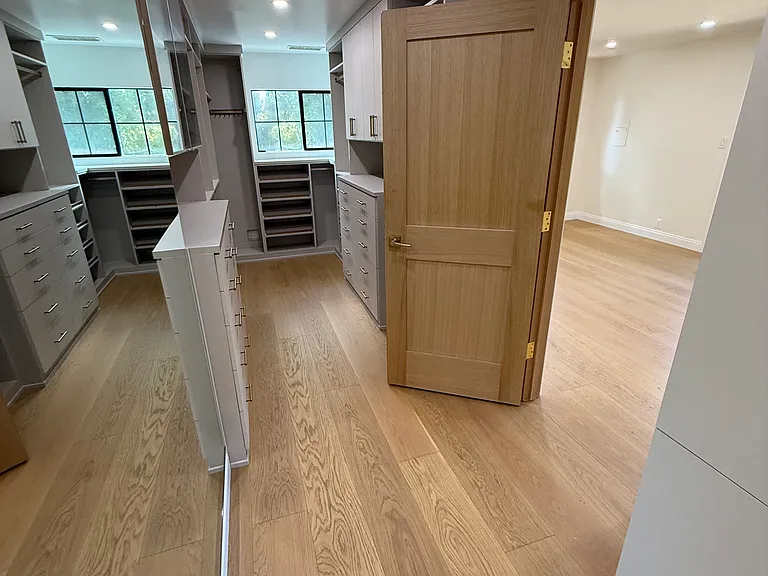 1508 Kelton Ave — Photo 5