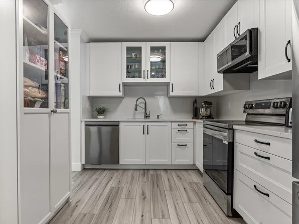 5536 Vedder Rd #9, Chilliwack, BC V2R 3X5