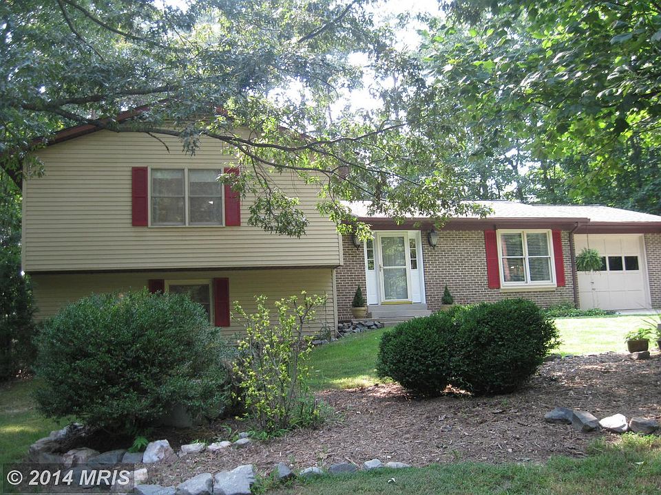 1st image of 13434 Carriage Hill Dr