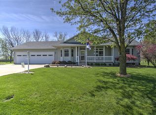 6711 Raintree Ln, Decatur, IL 62521