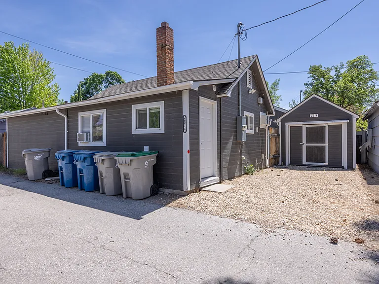 2514 W Jefferson St #2 — Photo 13
