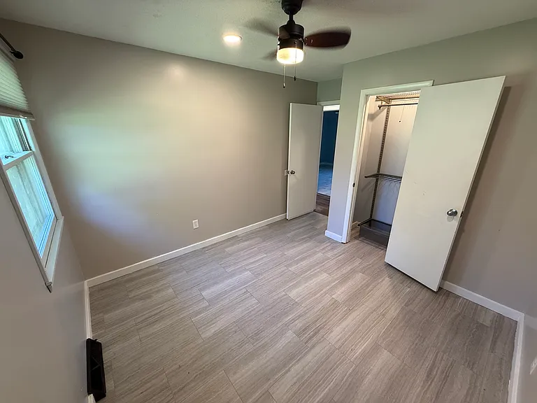 1307 W Berkeley St — Photo 4