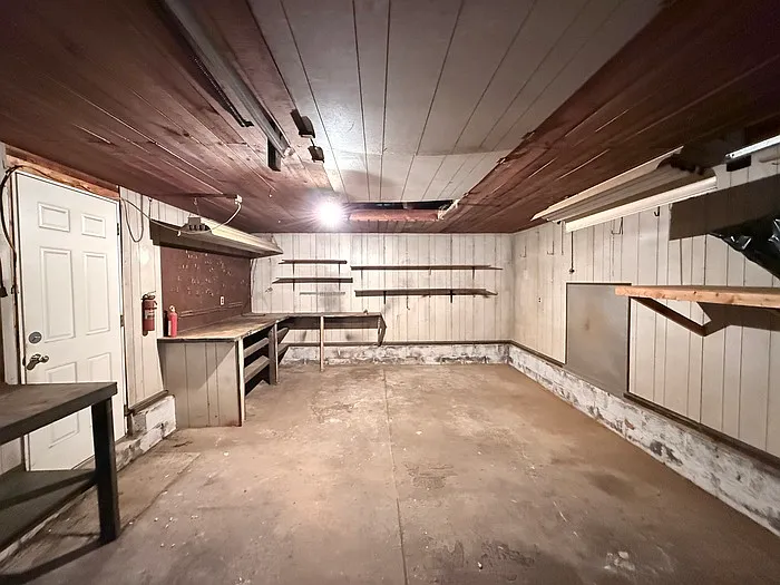 226 S Moore Ave — Photo 36