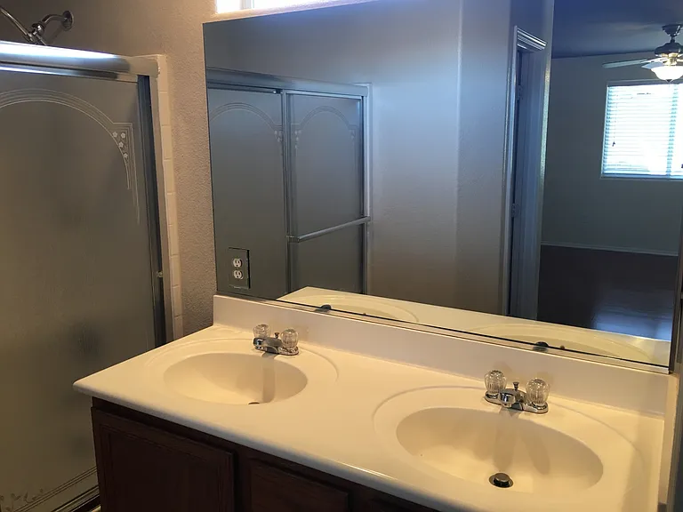 9933 Carrizo Springs Ave — Photo 19