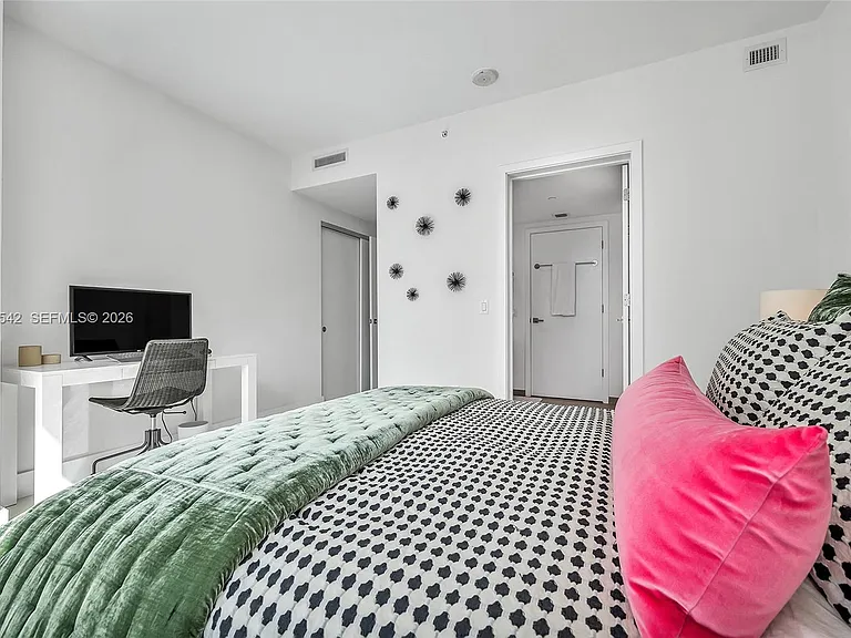 1080 Brickell Ave #1601 — Photo 17