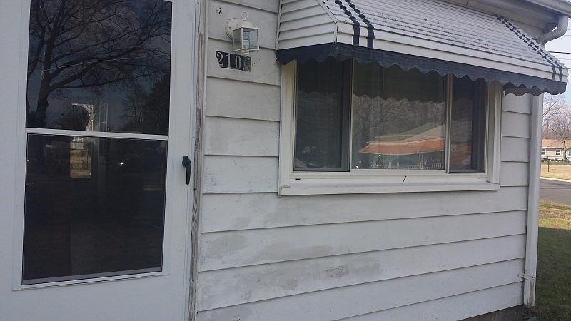1st image of 2106 Brockway Ln