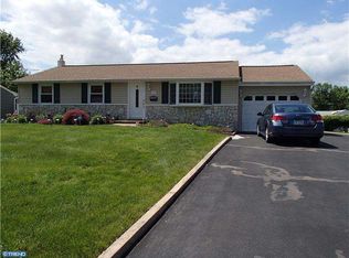 726 Ivers Ln, Warminster, PA 18974