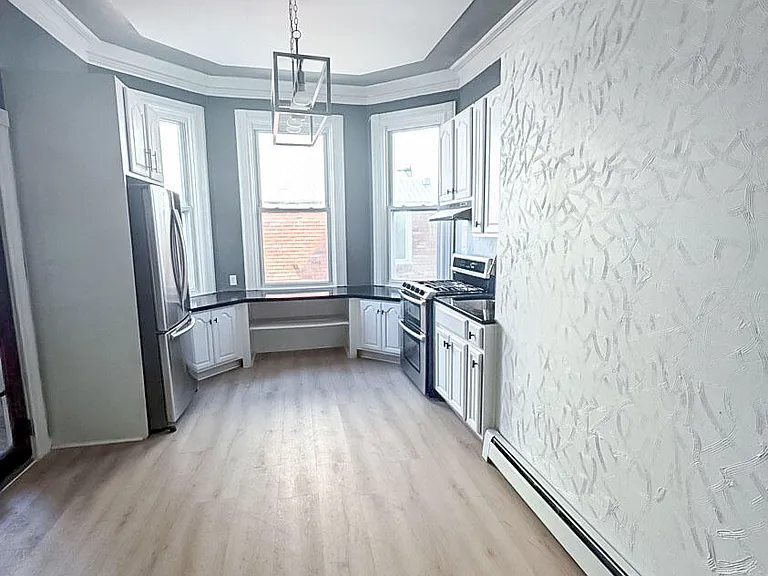 248 Rose Ave #1 — Photo 6