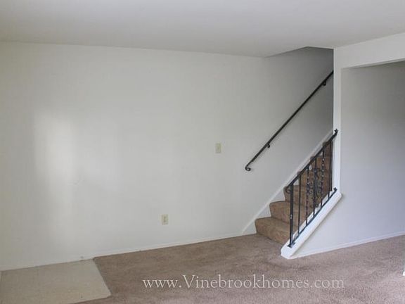 3rd image of 8121 Mount Aetna St