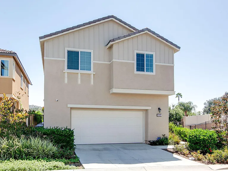 5605 Estrella Way — Photo 8