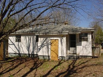 2nd image of 7507 Redwood Dr