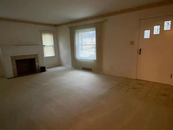 2nd image of 1100 Hammel St