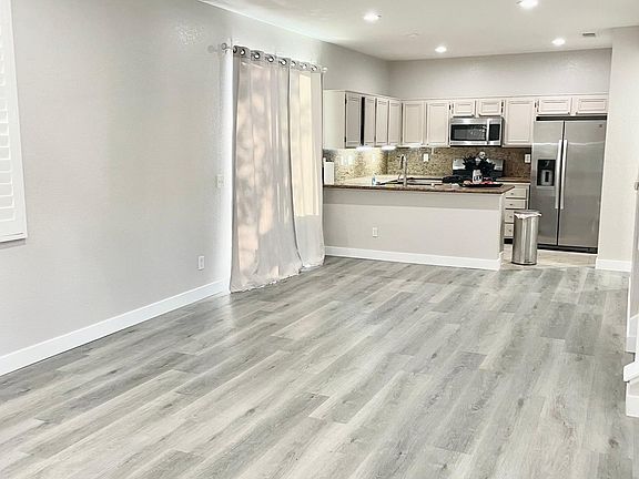 Open space to dining room and kitchen