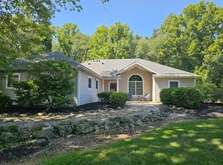 930 S Wintergarden Rd, Bowling Green, OH 43402