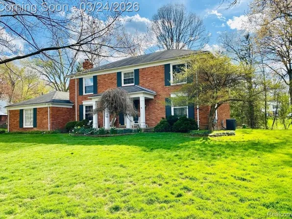 5972 Barnstable Ct, West Bloomfield, MI 48322