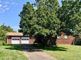 4706 SW West Hills Dr, Topeka, KS 66606