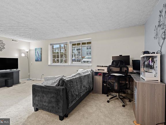 5th image of 3501 Davenport Ct APT B