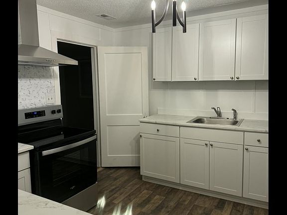 4th image of 326 Hetty Hill St