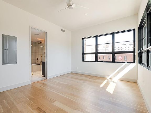5th image of 1201 N Dewey Ave