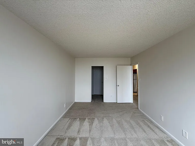 5225 Pooks Hill Rd #1517N — Photo 8