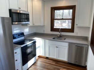 632 Warren Wright Rd #B, Belchertown, MA 01007