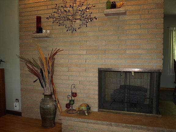 3rd image of 203 Skillman Ave W