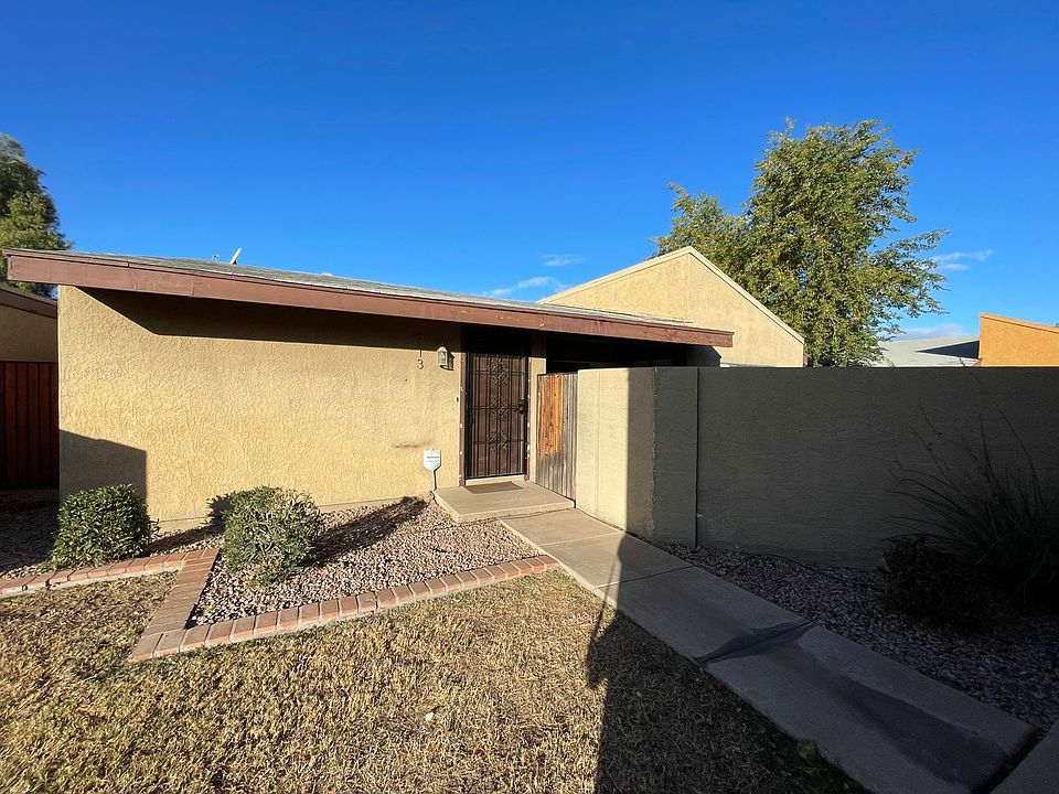 1st image of 913 S Hacienda Dr