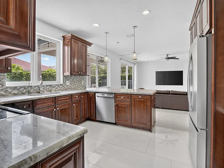 3701 Condor Ct — Photo 14