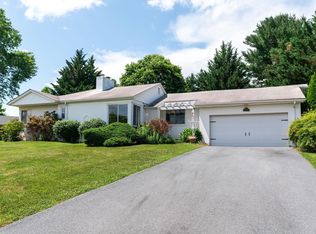 1725 S Ellison Cir, Waynesboro, VA 22980