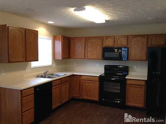 4th image of 503 Wintergreen Pl