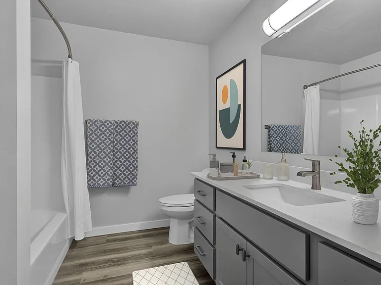 Springtree Apartments — Photo 38