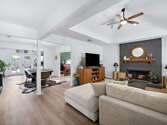 7702 Salzburg Dr, Rowlett, TX 75089