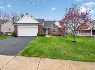 770 Phillips Dr, Oxford, MI 48371