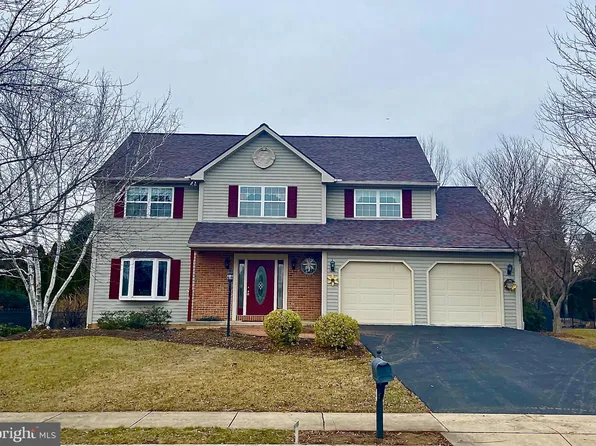17 Brookfield Dr, Fleetwood, PA 19522