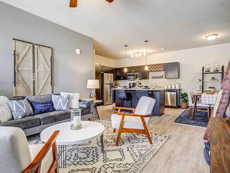 The Towne at Northgate — Photo 14