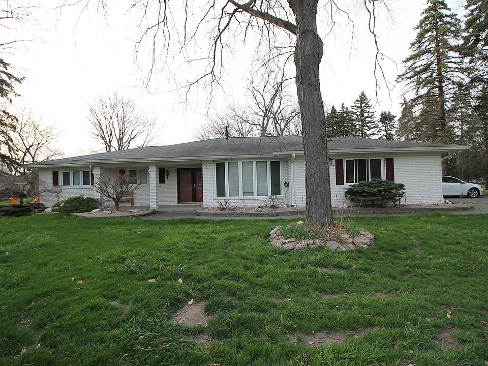 1st image of 38355 Shoreline Dr