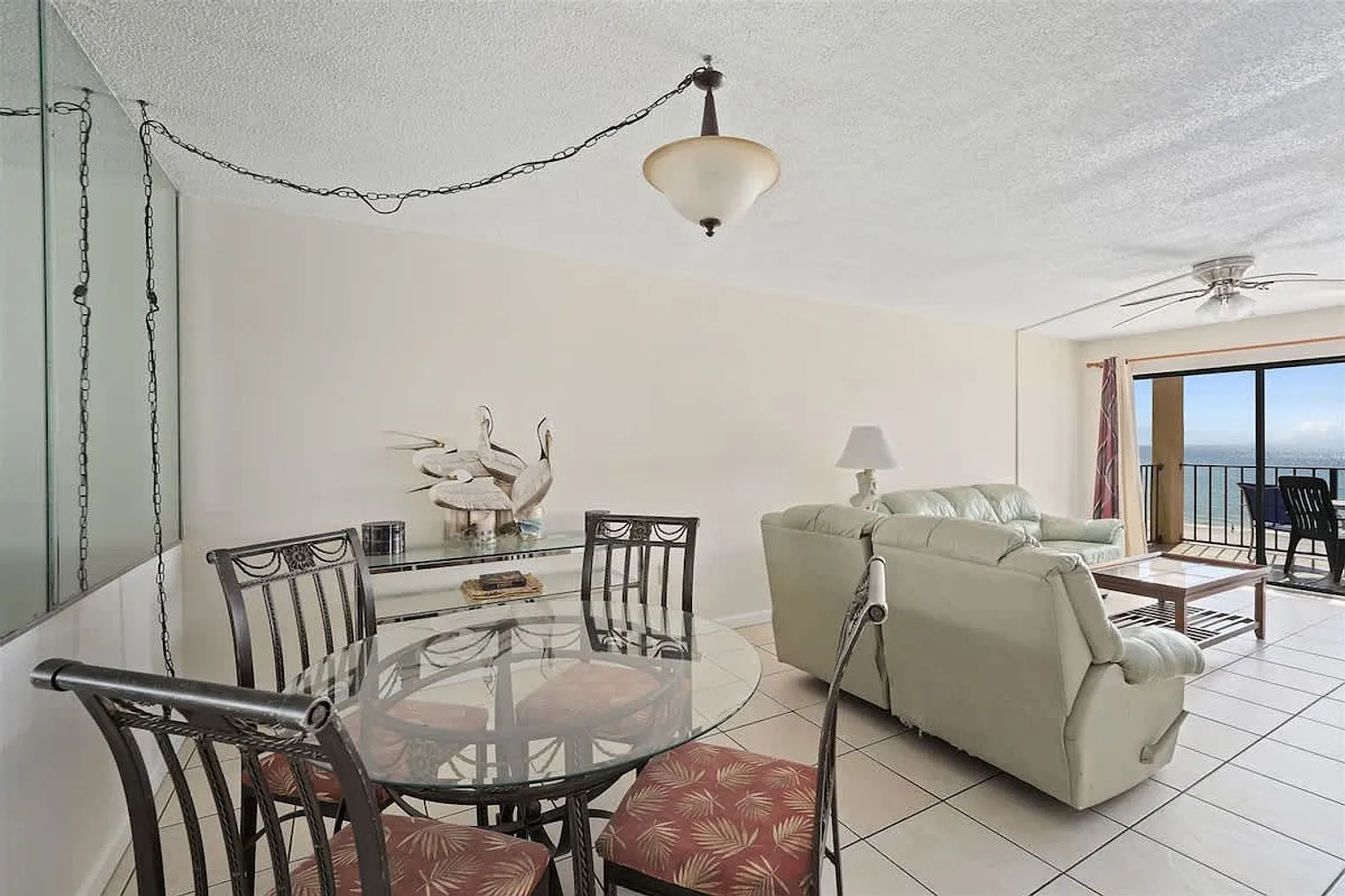 2 bed, 2.0 bath, 1044 sqft, $1,240 — Photo 1