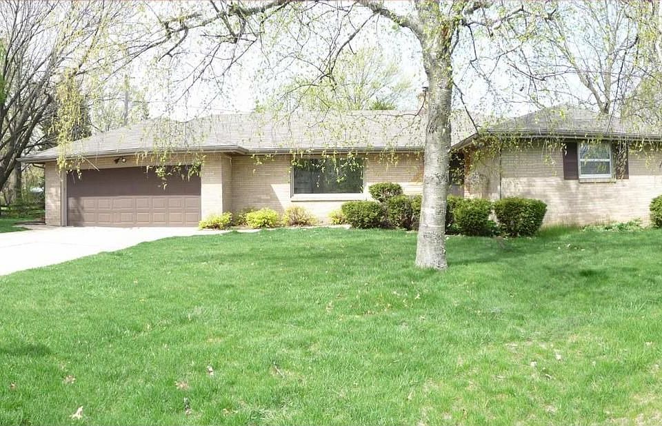 2nd image of 1301 Eastview Rd