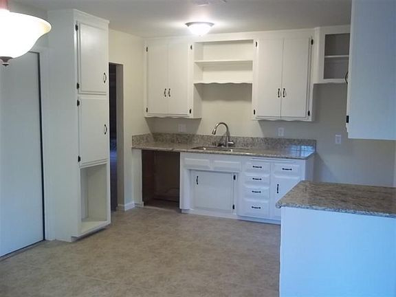 3rd image of 1509 Hub Ave