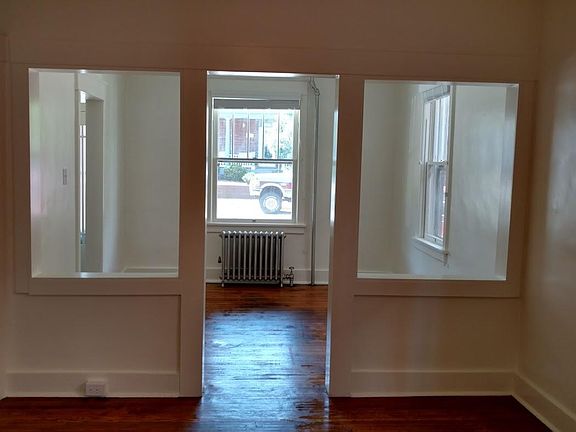 5th image of 412 Guilford Ave