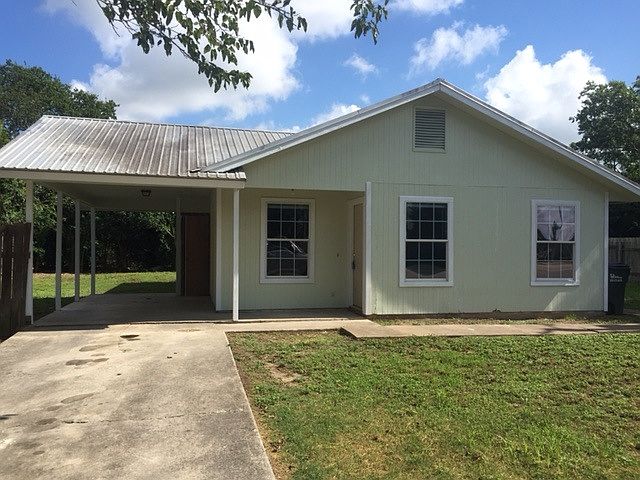 Lovely Home minutes from Downtown Kyle and close to IH35 to