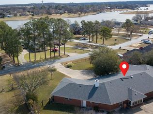 1246 Kiowa Dr W, Lake Kiowa, TX 76240