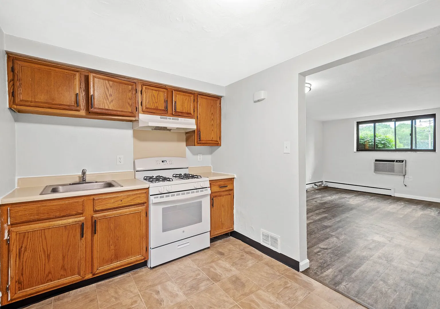 Lindberg Apartments — Photo 1