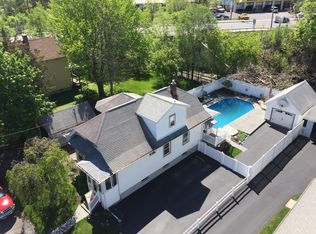 5 Spring St, Hudson, NY 12534