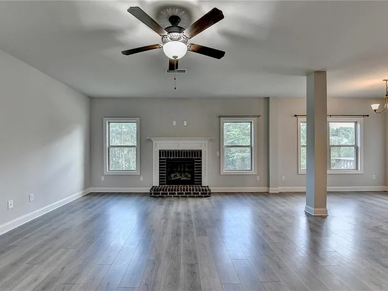 235 Bella Dr — Photo 22