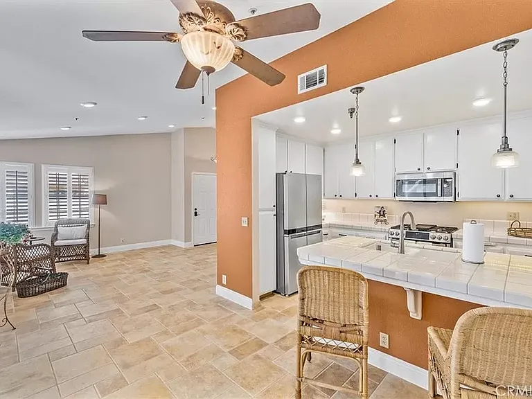 942 Bluebell Way — Photo 10